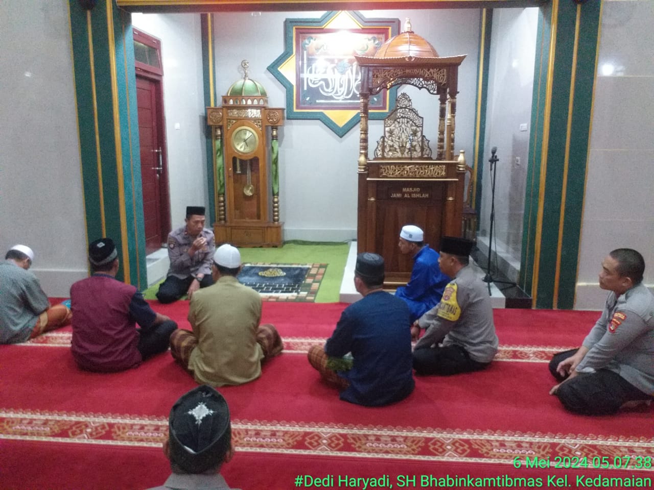 Safari Solat Subuh Berjamaah, Kapolsek Tanjung Karang Timur Ajak Jemaah Jaga Kondusifitas Kamtibmas
